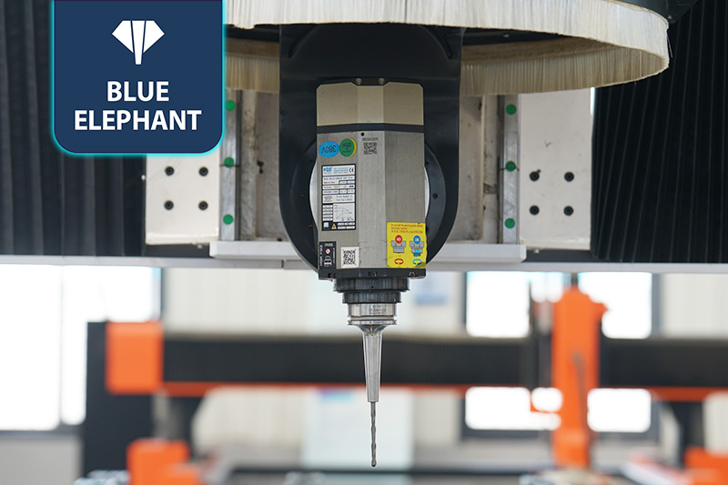 EW3动柱式五轴加工中心